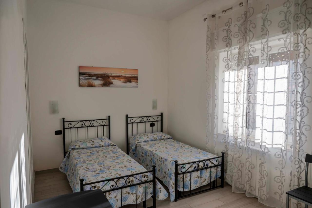 Il Giardino Dell'Eden Bed & Breakfast Acilia Ngoại thất bức ảnh