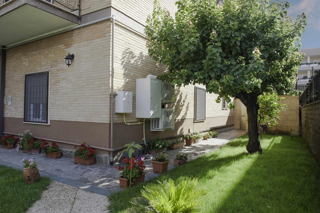 Il Giardino Dell'Eden Bed & Breakfast Acilia Ngoại thất bức ảnh